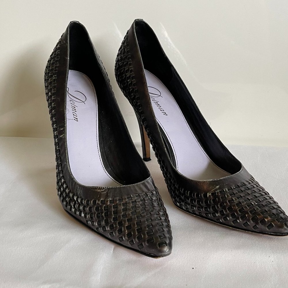 DELMAN BLACK LEATHER HIGH HEEL SHOES SIZE 10. DELMAN BRAND MADE IN ITALY.